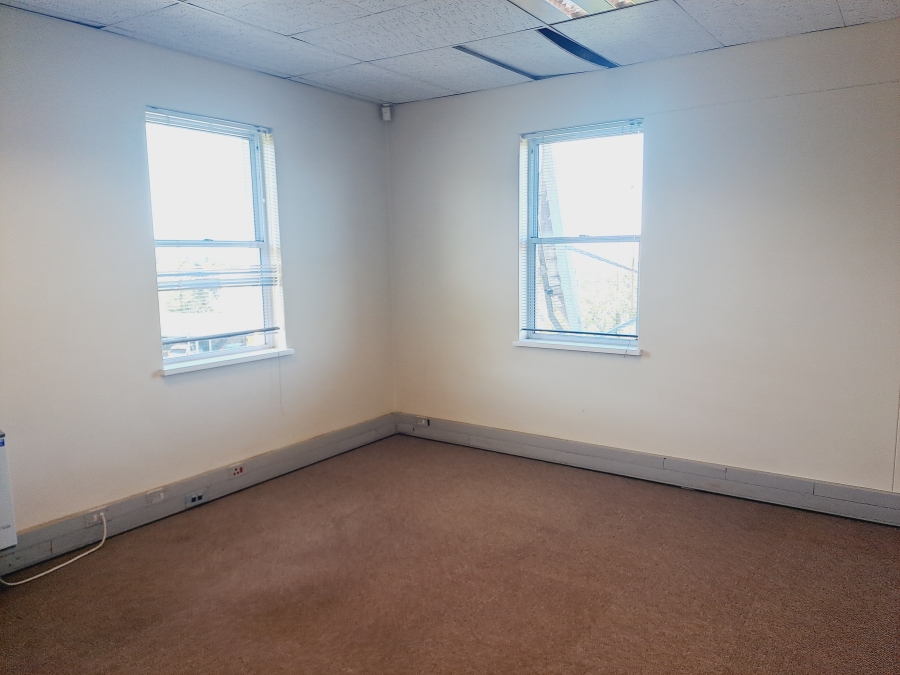 To Let commercial Property for Rent in Rosenpark Western Cape